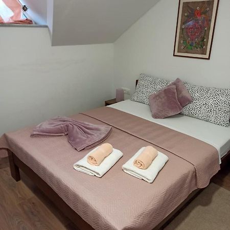 Apartmani Leptir ราโควิซา ภายนอก รูปภาพ