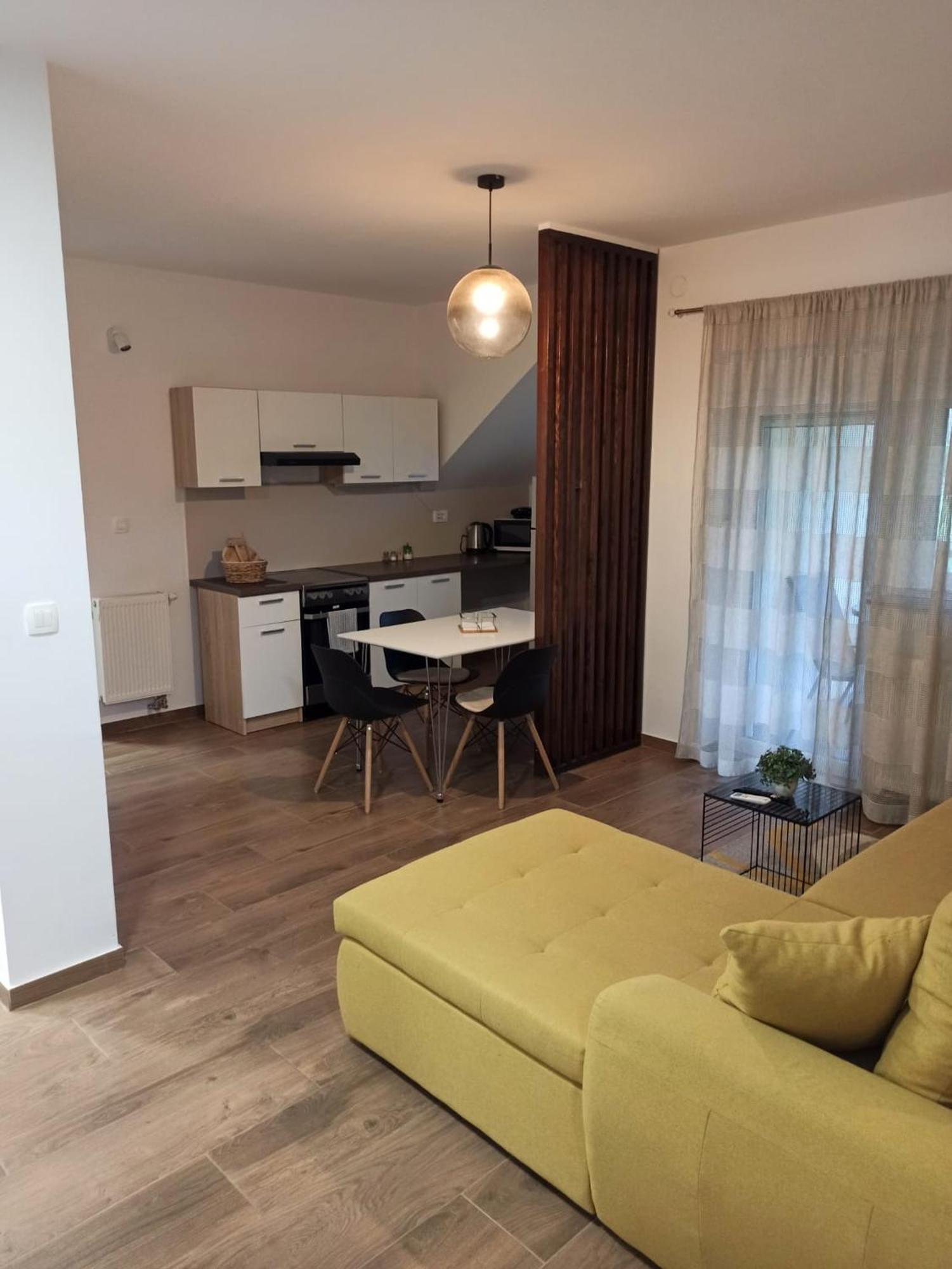 Apartmani Leptir ราโควิซา ภายนอก รูปภาพ