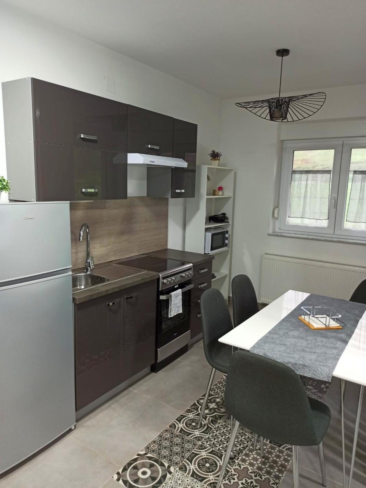 Apartmani Leptir ราโควิซา ภายนอก รูปภาพ
